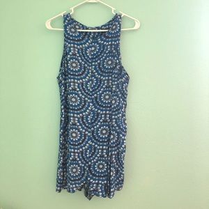 Romper with flattering fit, barely worn!